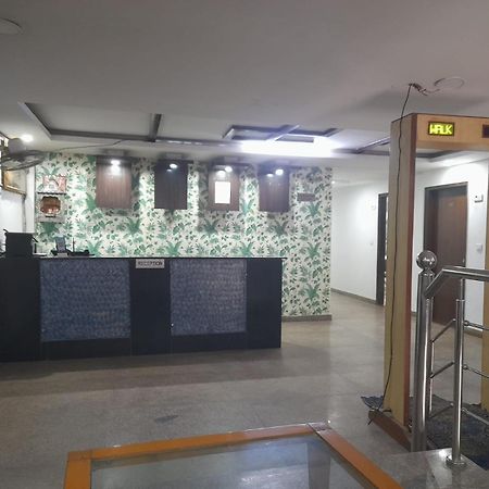 Hotel Airport Aditya Inn New Delhi Bagian luar foto