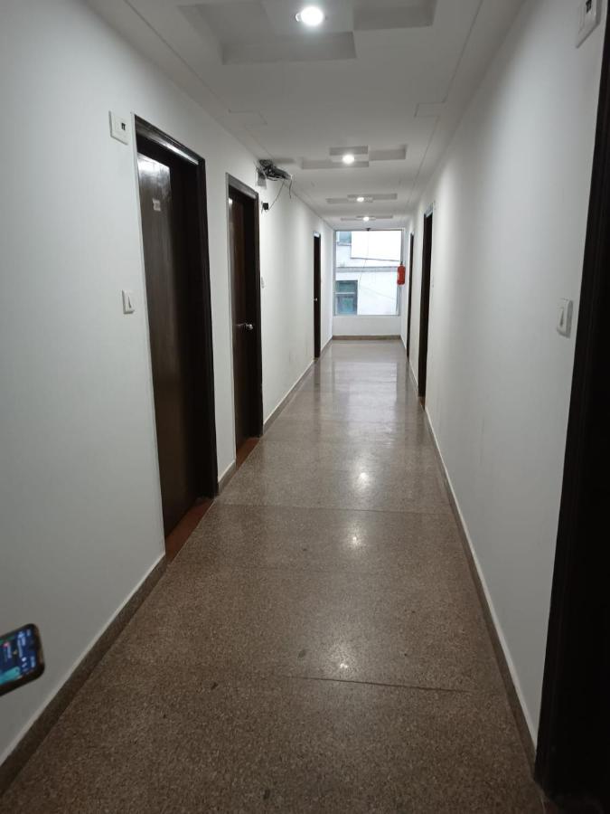 Hotel Airport Aditya Inn New Delhi Bagian luar foto