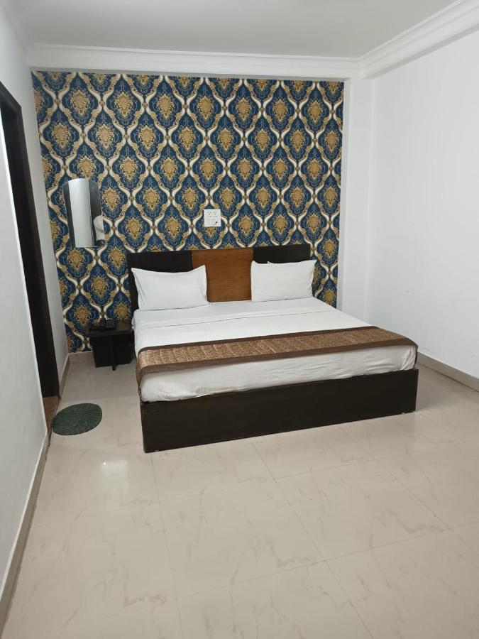 Hotel Airport Aditya Inn New Delhi Bagian luar foto