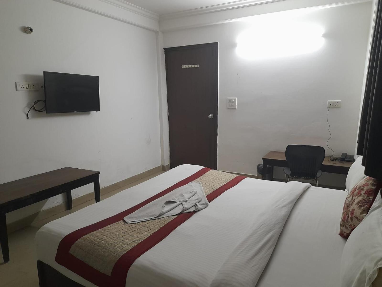 Hotel Airport Aditya Inn New Delhi Bagian luar foto